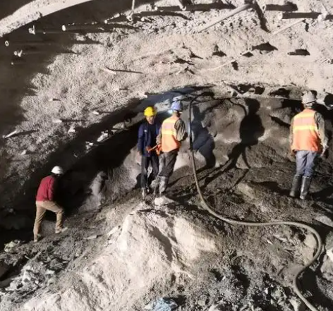 仙居拱顶带模注浆料的施工流程及注意事项